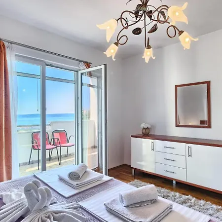 Апартаменты Olive Tree Каштела